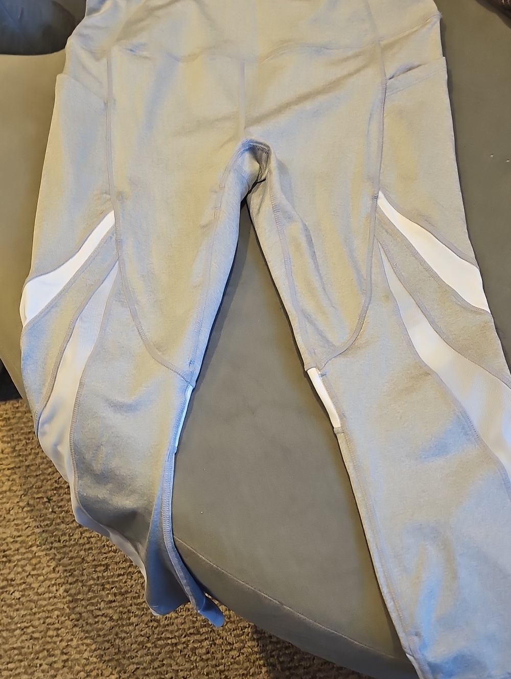 Avia Light Gray Capri Leggings with White Panels